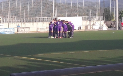 El filial es conjura abans de començar el partit | CF Mollet UE